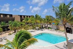 Eden Beach Hotel - Bonaire. Swimming pool.